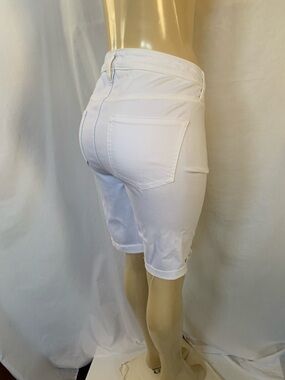 AVA & VIV Women’s White Stretch Denim Bermuda Shorts Size 18W Raw Cuff NWOT
